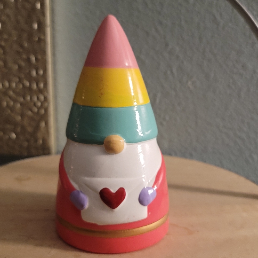 Valentine's day gnome decor